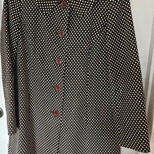 Ann Taylor light coat/jacket w/ collar, blk/white polka dots, dark brown buttons
